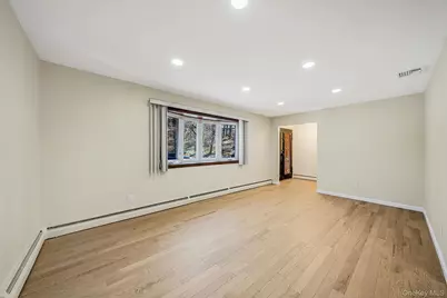 45 Roslyn Road, Roslyn Heights, NY 11577 - Photo 6