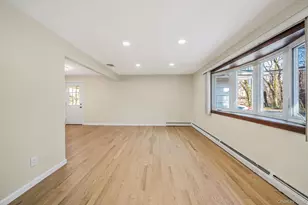 45 Roslyn Rd, Roslyn Heights, NY 11577 - Photo 4