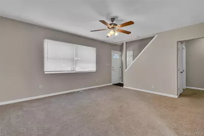 46 Rockledge Drive, Shirley, NY 11967 - Photo 4