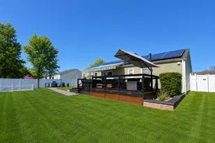 11 Hollow Oak Dr, Patchogue, NY 11772 - Photo 22