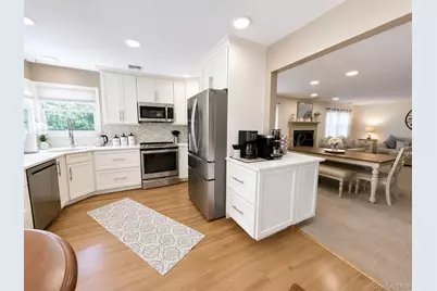 11 Hollow Oak Drive, Patchogue, NY 11772 - Photo 4