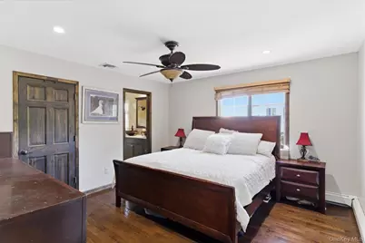 9 Avenue C, Merrick, NY 11566 - Photo 18
