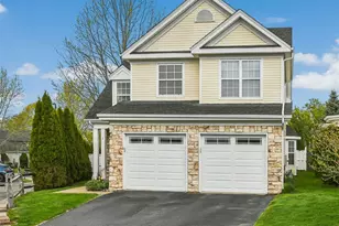 1 Ariel Dr, Middle Island, NY 11953 - Photo 36