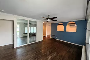 304 27th St, Lindenhurst, NY 11757 - Photo 4