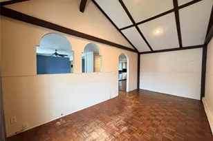 304 27th St, Lindenhurst, NY 11757 - Photo 8