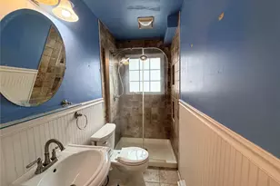 304 27th St, Lindenhurst, NY 11757 - Photo 12