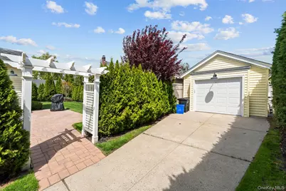 9 Hendrickson Avenue, Rockville Centre, NY 11570 - Photo 44