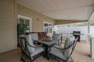19 Ascot Pl, Coram, NY 11727 - Photo 4
