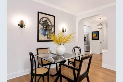 21 Barstow Road #2K, Great Neck, NY 11021 - Photo 6