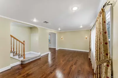 99 Norwood Avenue, Malverne, NY 11565 - Photo 12