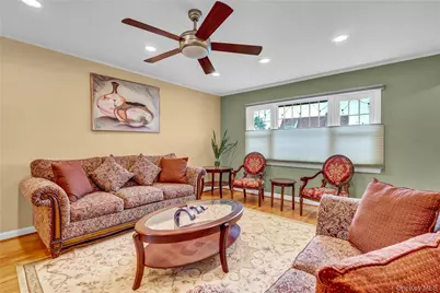 46 Stanwood Road, New Hyde Park, NY 11040 - Photo 4