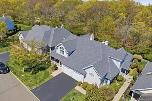 156 Scenic Lake Dr, Riverhead, NY 11901 - Photo 2