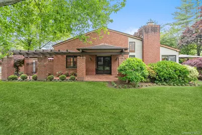 111 Dove Hill Drive, Manhasset, NY 11030 - Photo 1