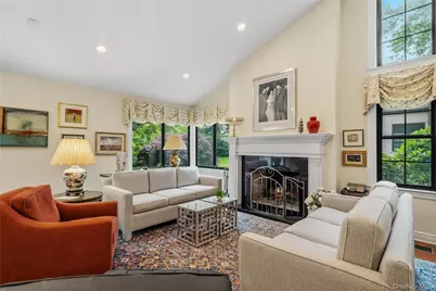 111 Dove Hill Drive, Manhasset, NY 11030 - Photo 2