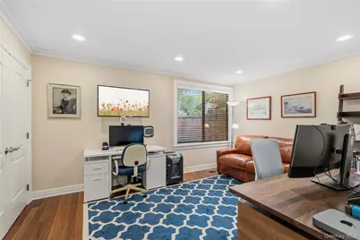 111 Dove Hill Drive, Manhasset, NY 11030 - Photo 10