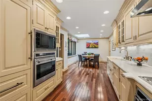 111 Dove Hill Dr, Manhasset, NY 11030 - Photo 6