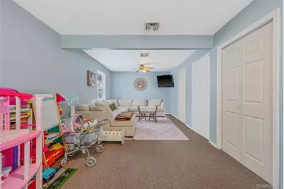 21 Audrey Avenue, Plainview, NY 11803 - Photo 18