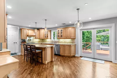 8 Drake Lane, White Plains, NY 10607 - Photo 16