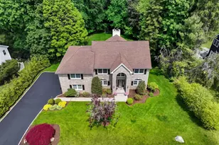 8 Drake Ln, White Plains, NY 10607 - Photo 2