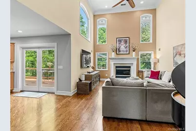 8 Drake Lane, White Plains, NY 10607 - Photo 14