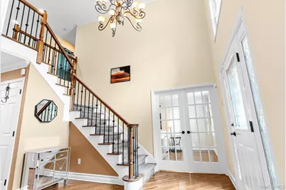 8 Drake Lane, White Plains, NY 10607 - Photo 6
