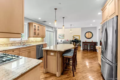 8 Drake Lane, White Plains, NY 10607 - Photo 18