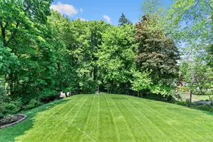 8 Drake Ln, White Plains, NY 10607 - Photo 26