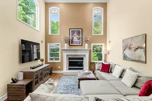 8 Drake Ln, White Plains, NY 10607 - Photo 12