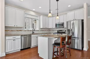 28 Cyprus Dr, Middletown, NY 10940 - Photo 12