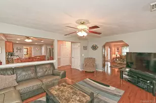 79 6th Ave, Holtsville, NY 11742 - Photo 6