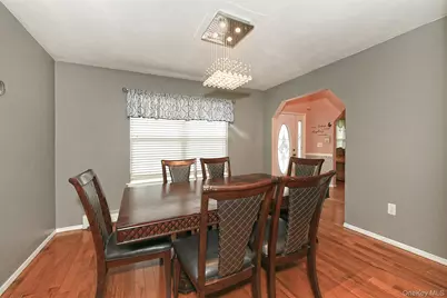 79 6th Avenue, Holtsville, NY 11742 - Photo 10