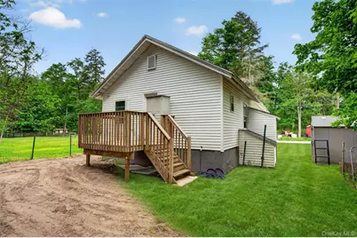 24 Avenue L, Godeffroy, NY 12729 - Photo 22