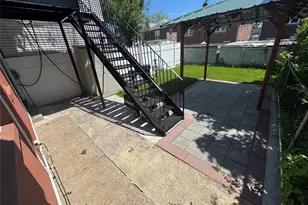 2742 Tenbroeck Ave, Bronx, NY 10469 - Photo 12