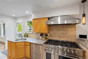 48 Westwood Dr, Shirley, NY 11967 - Photo 20