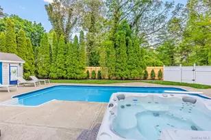 48 Westwood Dr, Shirley, NY 11967 - Photo 4