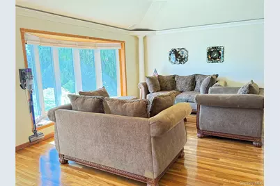 14 Millpond, Jericho, NY 11753 - Photo 4