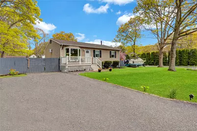 59 Dawn Drive, Shirley, NY 11967 - Photo 2