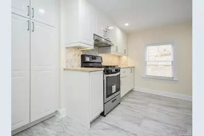 1667A Northern Boulevard #A, Roslyn, NY 11576 - Photo 4