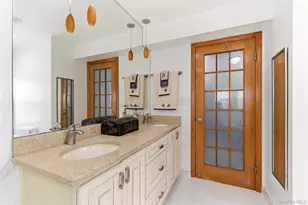 3-19 38th Rd, Douglaston, NY 11363 - Photo 20