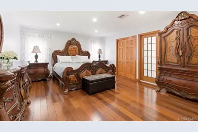 319 38th Road, Douglaston, NY 11363 - Photo 16