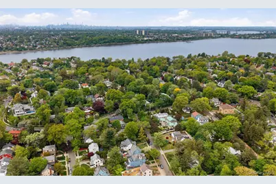 319 38th Road, Douglaston, NY 11363 - Photo 40