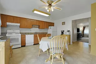 25 College Ave, Nanuet, NY 10954 - Photo 8