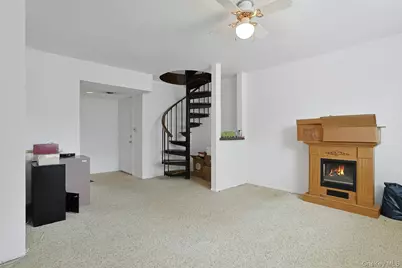 25 College Avenue #111, Nanuet, NY 10954 - Photo 24