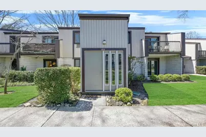 65 Richmond Boulevard #1B, Ronkonkoma, NY 11779 - Photo 1