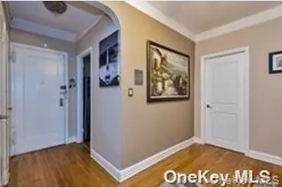55 Grand Avenue #2A, Rockville Centre, NY 11570 - Photo 2