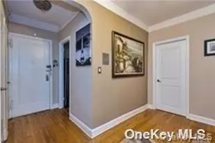 55 Grand Ave, Rockville Centre, NY 11570 - Photo 2