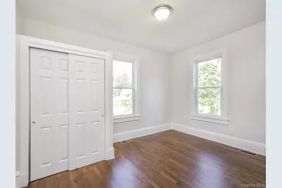 114 Sea Cliff Avenue #apt. 1, Glen Cove, NY 11542 - Photo 8