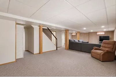 89 Parliament Place, North Babylon, NY 11703 - Photo 16