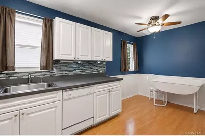 89 Parliament Place, North Babylon, NY 11703 - Photo 6