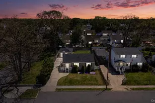89 Parliament Pl, North Babylon, NY 11703 - Photo 28
